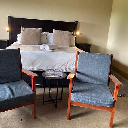 Vivo Iphofolo Lodge & Tented Camp מראה חיצוני תמונה