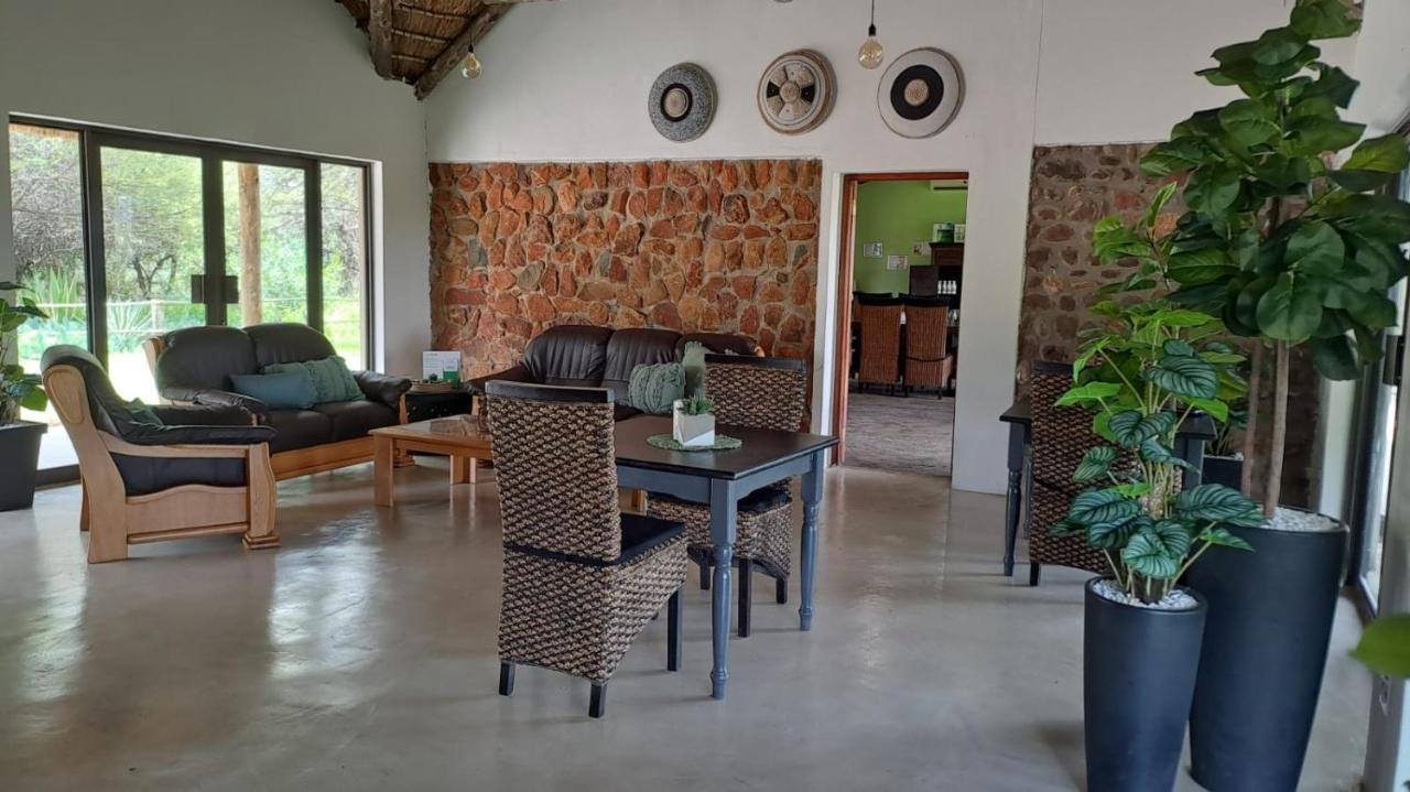 Vivo Iphofolo Lodge & Tented Camp מראה חיצוני תמונה