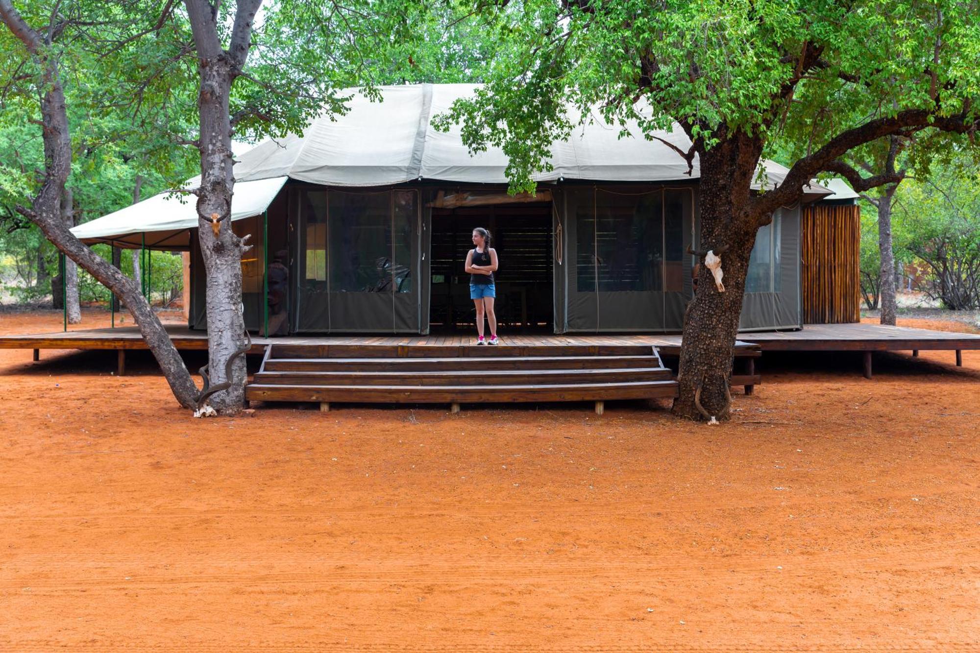Vivo Iphofolo Lodge & Tented Camp מראה חיצוני תמונה