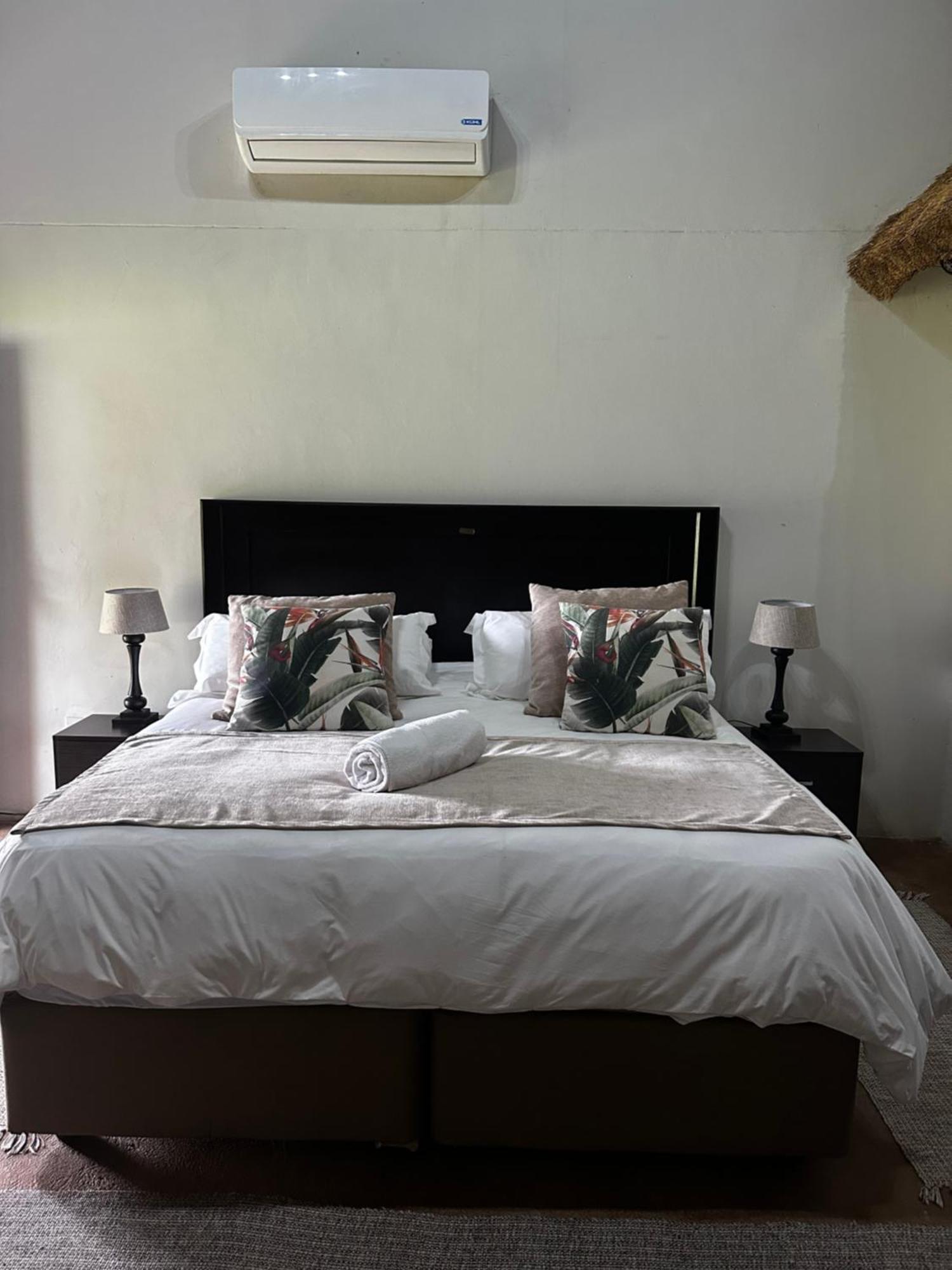 Vivo Iphofolo Lodge & Tented Camp מראה חיצוני תמונה
